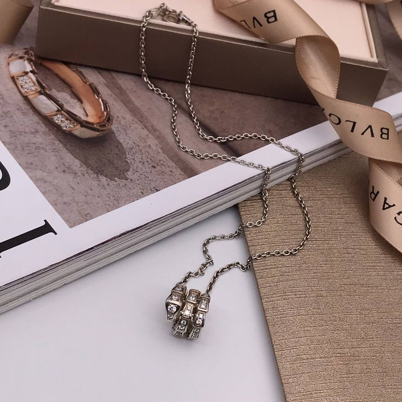 Премиальная подвеска Bvlgari BP-24050 Премиальная подвеска Bvlgari BP-24050