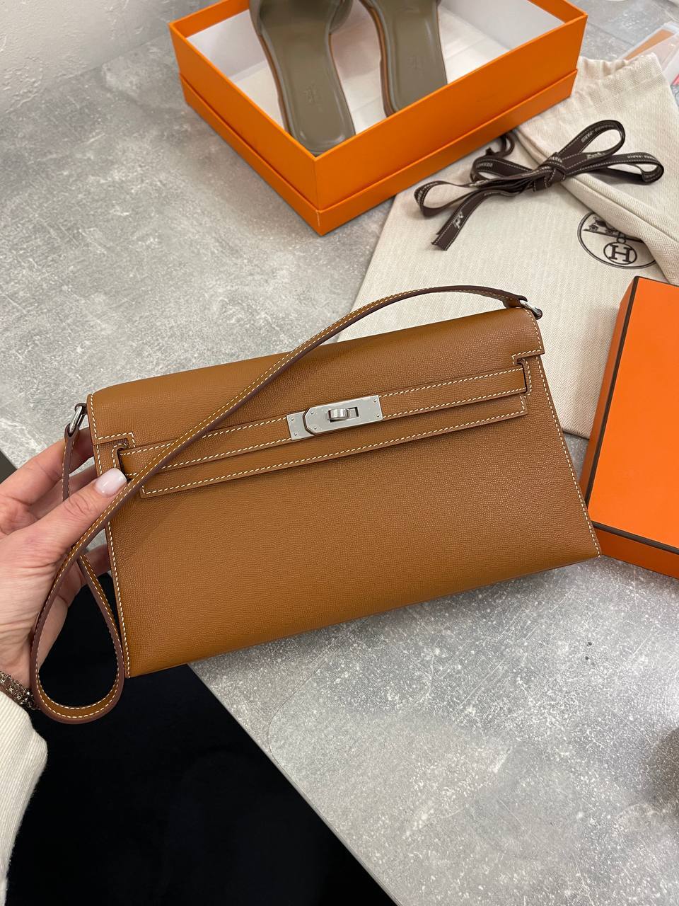 Женская сумка коллекционная Kelly Elan PHW Chevre Hermes BP-46494 Женская сумка коллекционная Kelly Elan PHW Chevre Hermes BP-46494