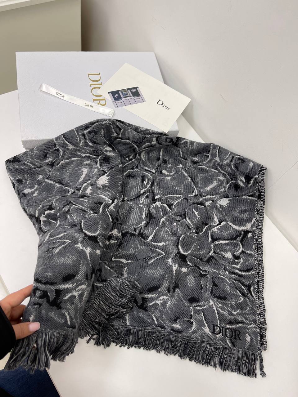 Плед Christian Dior 130*140 BP-26495 стильный Плед Christian Dior 130*140 BP-26495 стильный