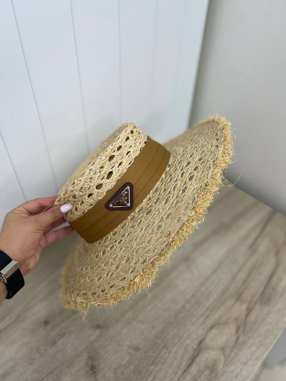 Премиальная шляпа Prada BP-35626 Премиальная шляпа Prada BP-35626