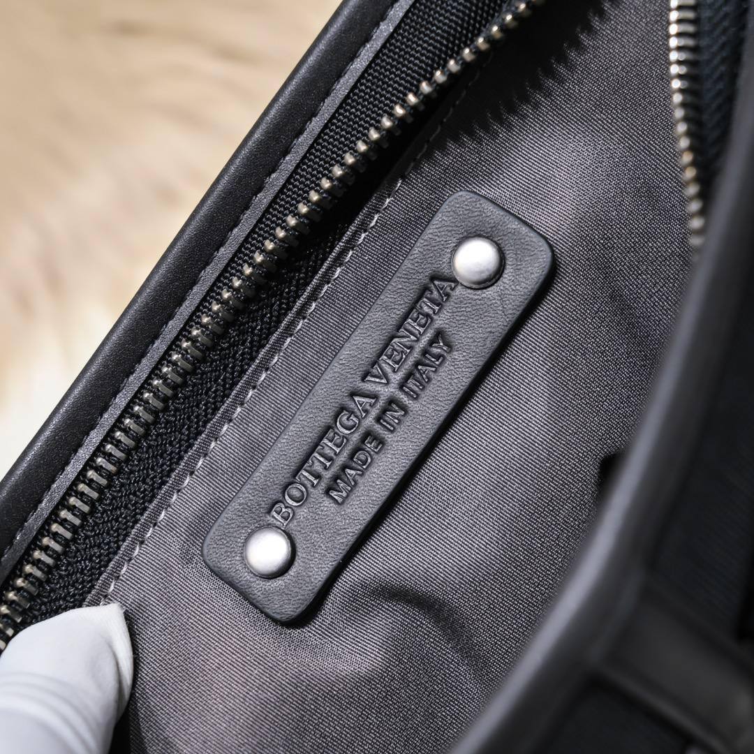 Мессенджер премиум Bottega Veneta BP-39693 Мессенджер премиум Bottega Veneta BP-39693