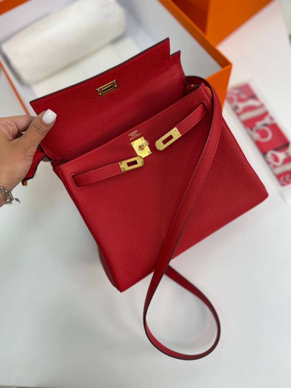 Коллекционная сумка женская Kelly, 25 cm Togo Hermes BP-16143 Коллекционная сумка женская Kelly, 25 cm Togo Hermes BP-16143