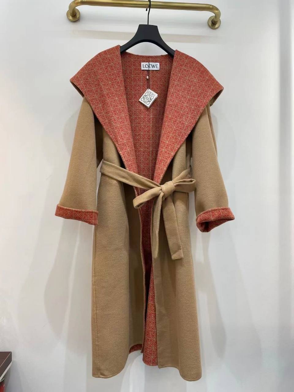 Пальто Loewe BP-19069 эксклюзивное Пальто Loewe BP-19069 эксклюзивное