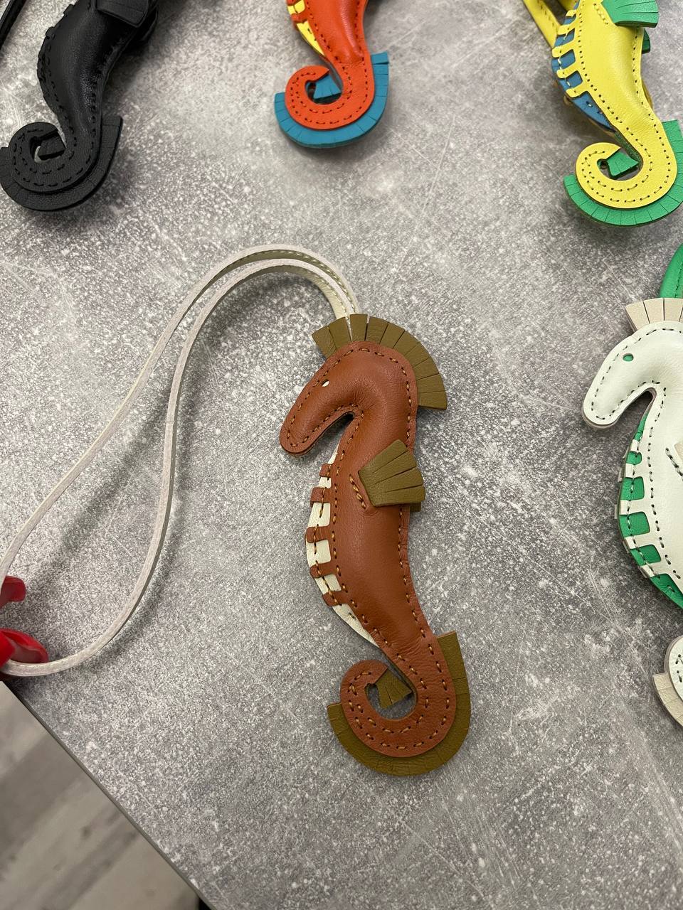 Коллекционный брелок Hermes BP-47040 Коллекционный брелок Hermes BP-47040