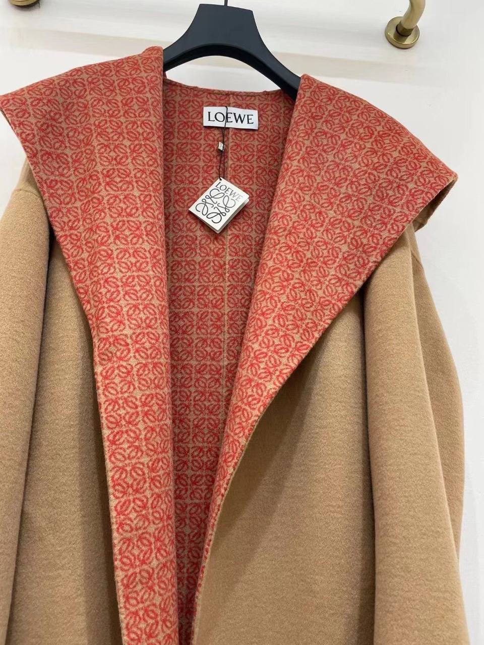 Пальто Loewe BP-19069 эксклюзивное Пальто Loewe BP-19069 эксклюзивное