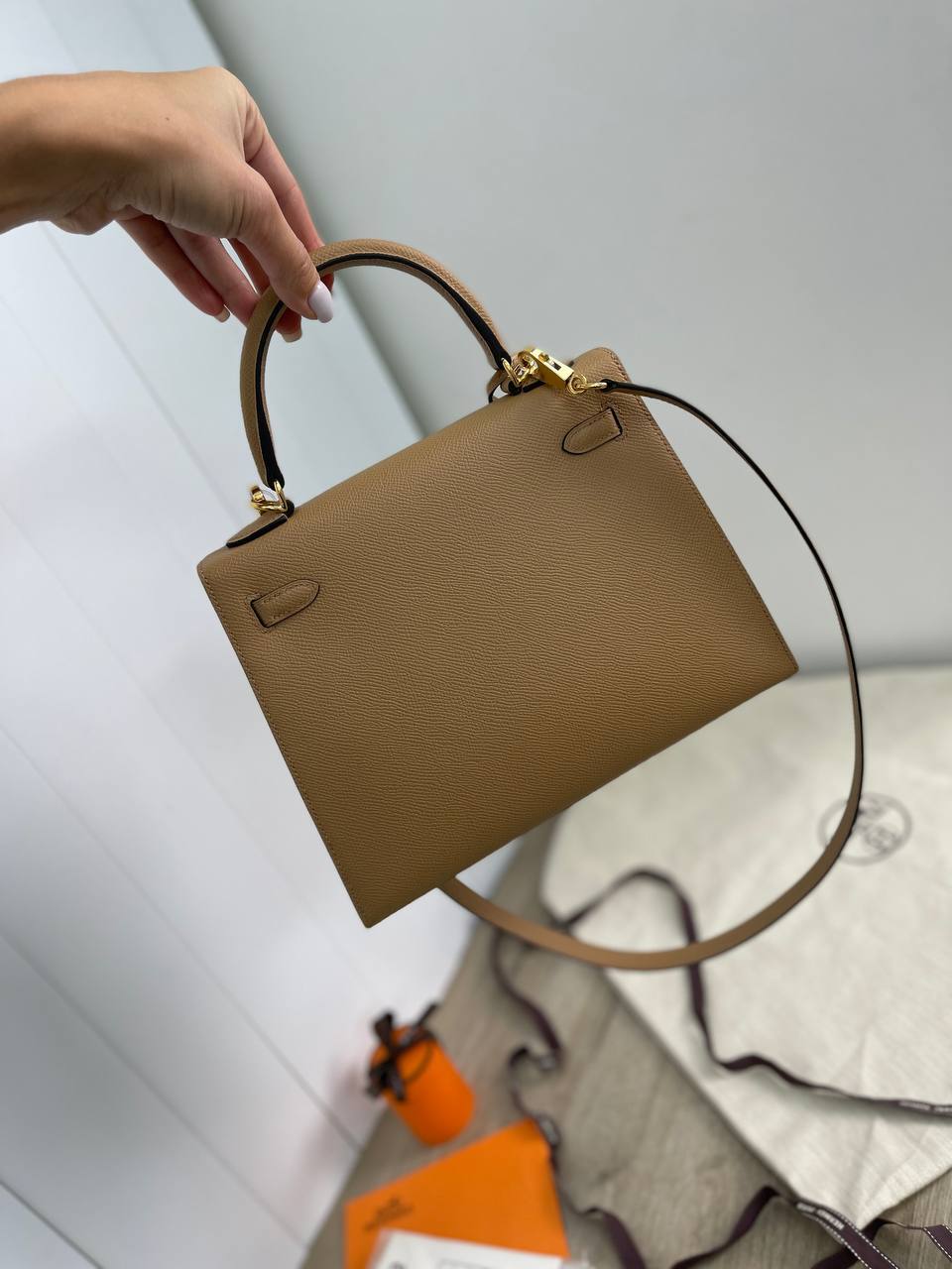 Коллекционная сумка женская Kelly, 25 Epsom GHW Hermes BP-18073 Коллекционная сумка женская Kelly, 25 Epsom GHW Hermes BP-18073