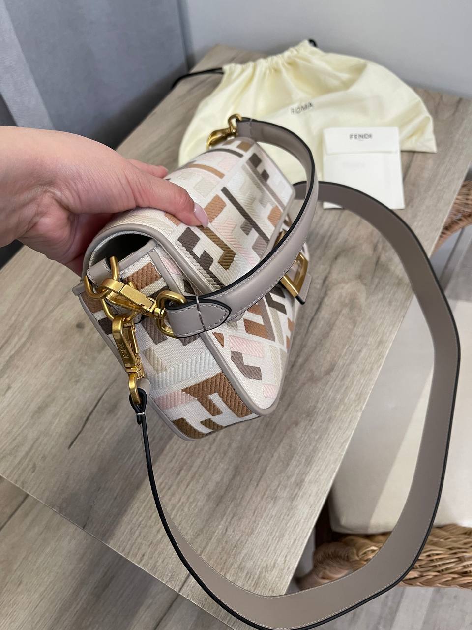 Сумка трендовая женская Fendi BP-51190 Сумка трендовая женская Fendi BP-51190