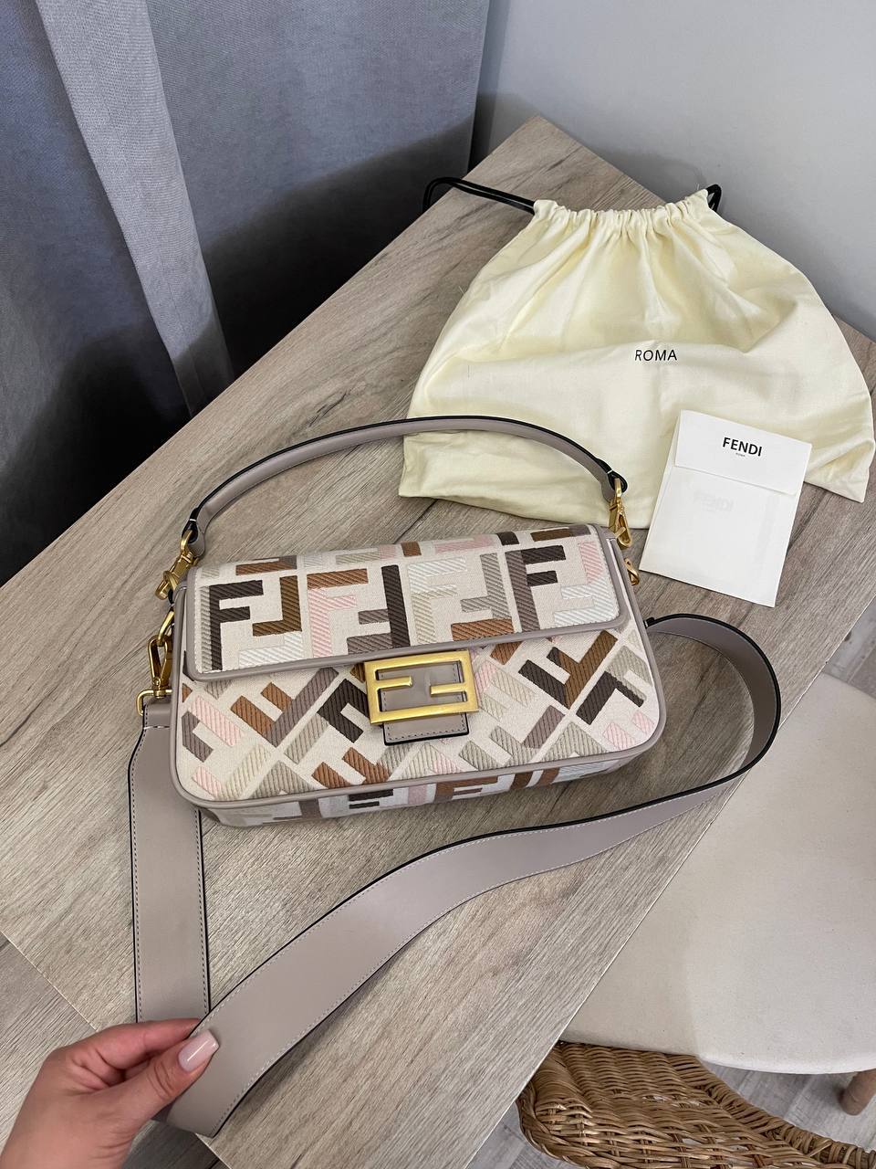 Сумка трендовая женская Fendi BP-51190 Сумка трендовая женская Fendi BP-51190