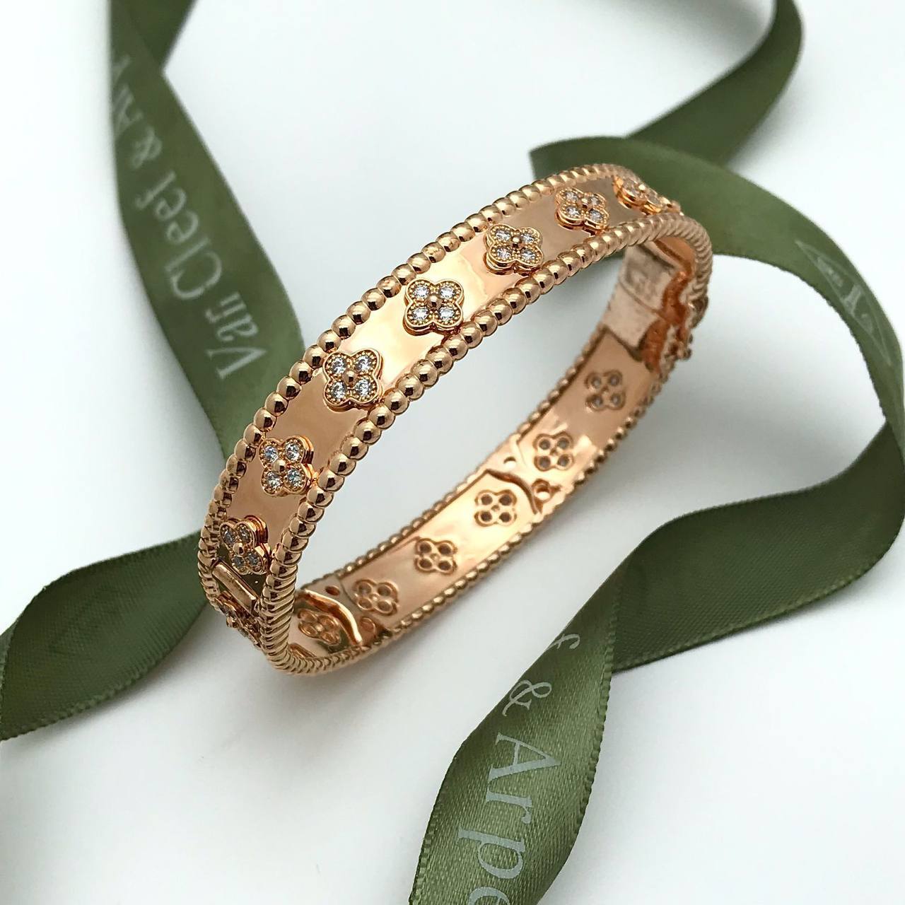 Коллекционный браслет Van Cleef BP-46708 Коллекционный браслет Van Cleef BP-46708