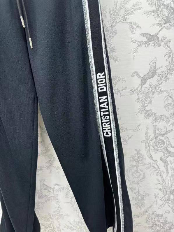 Повседневный спортивный костюм Christian Dior BP-47584 Повседневный спортивный костюм Christian Dior BP-47584