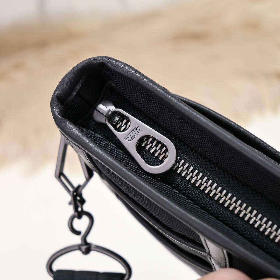 Мессенджер премиум Bottega Veneta BP-39693 Мессенджер премиум Bottega Veneta BP-39693