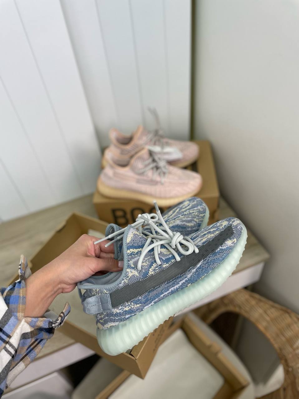 Adidas Yeezy Boost стильные кроссовки BP-33897 Adidas Yeezy Boost стильные кроссовки BP-33897