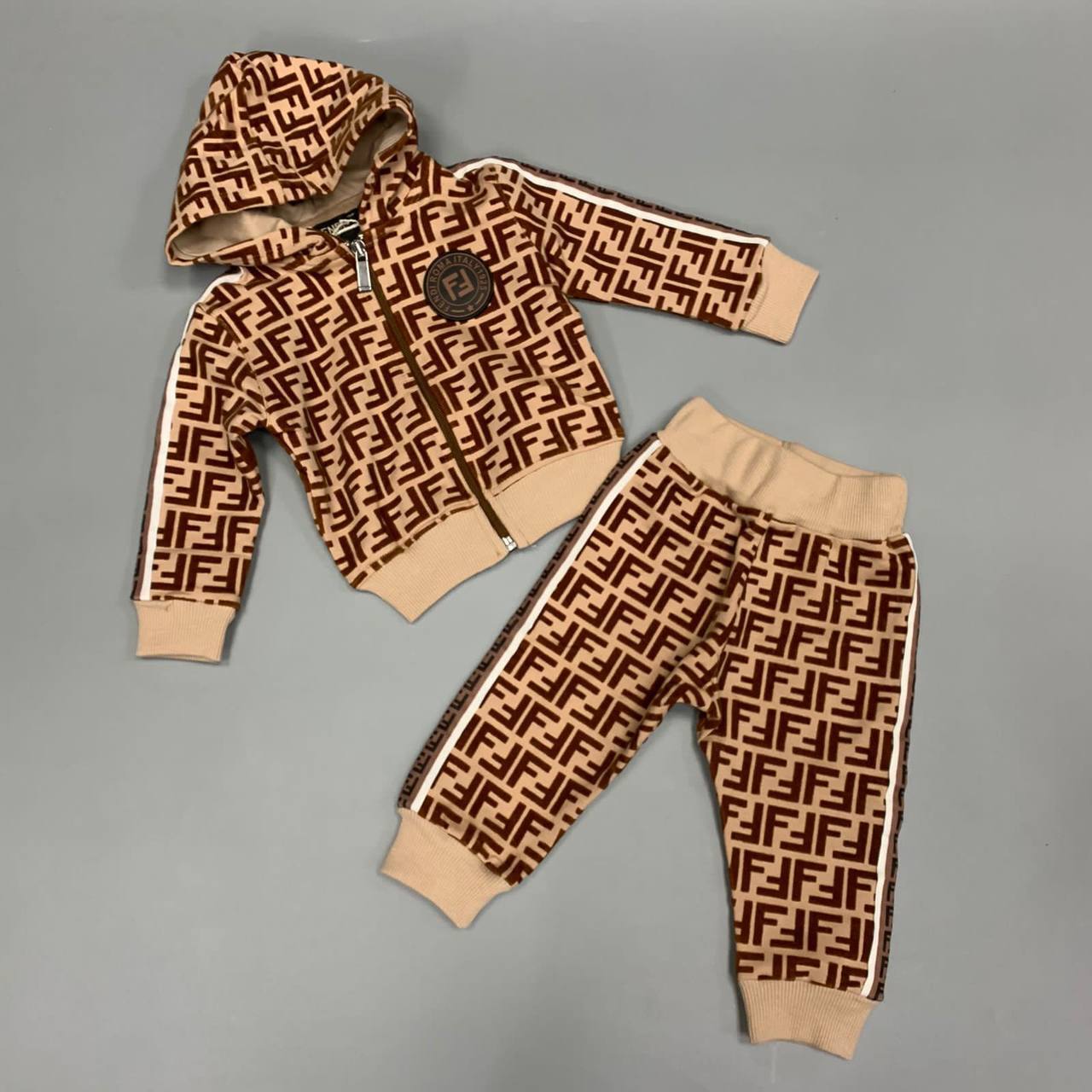 Костюм Fendi стильный BP-35697 Костюм Fendi стильный BP-35697