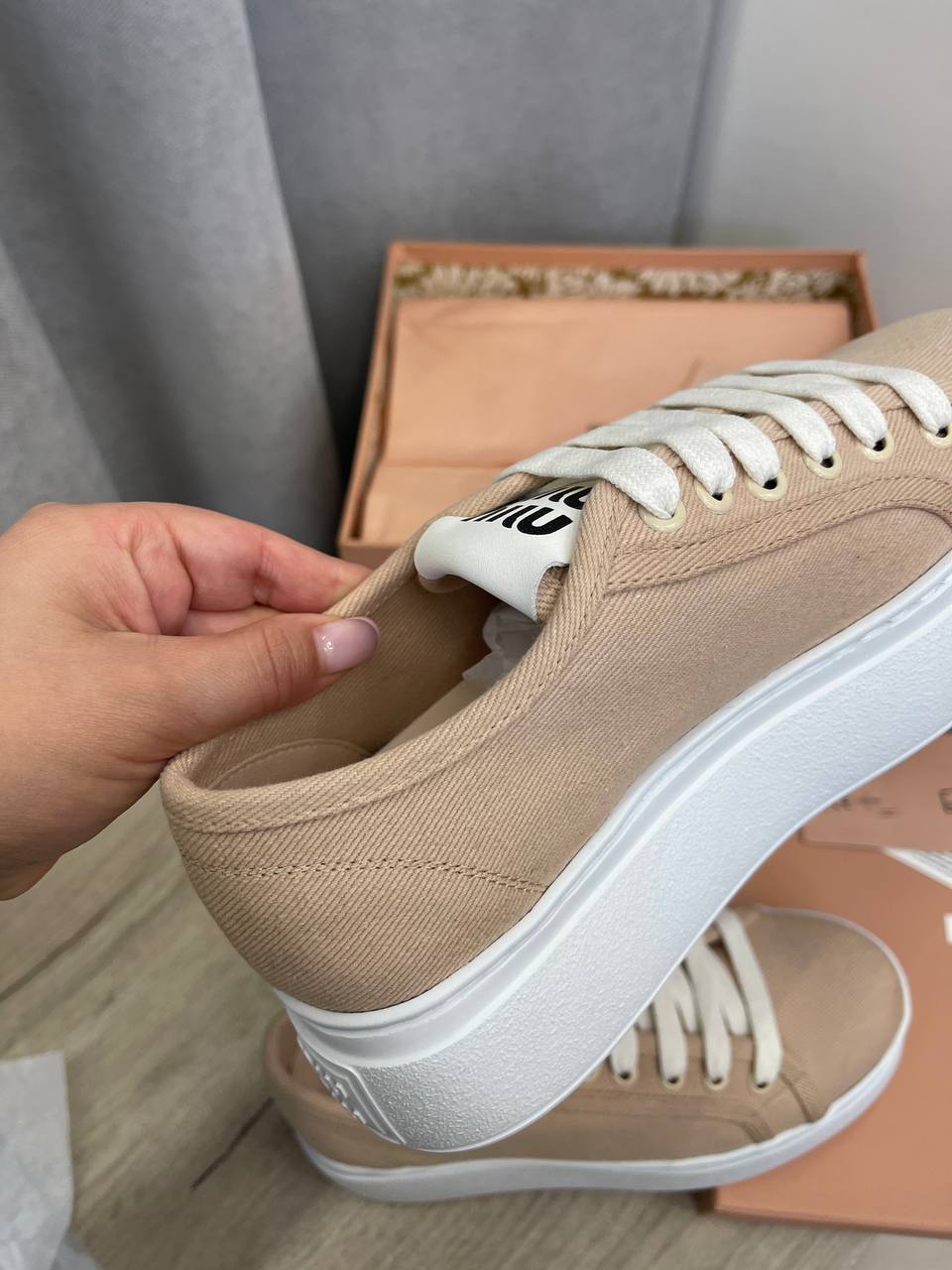 Дизайнерские кеды Miu Miu BP-49939 для женщин Дизайнерские кеды Miu Miu BP-49939 для женщин