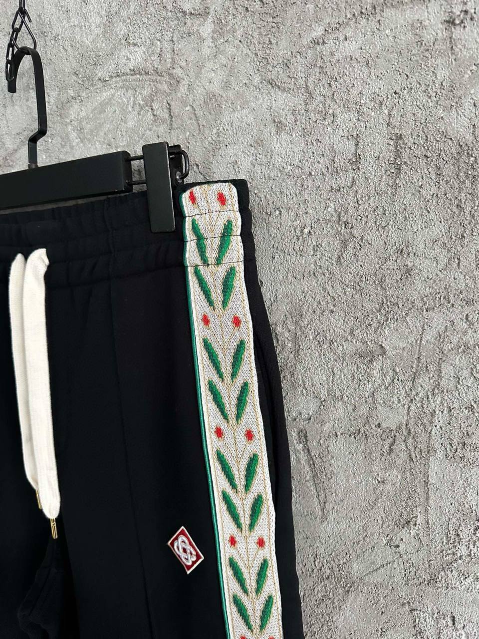 Брюки черные с узорами Casablanca BP-718568 Брюки черные с узорами Casablanca BP-718568