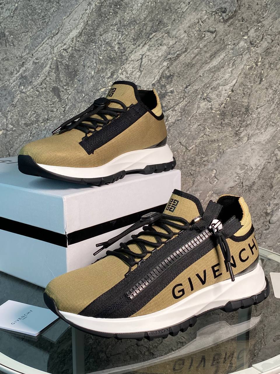 Givenchy стильные бежевые кроссовки BP-51676 Givenchy стильные бежевые кроссовки BP-51676