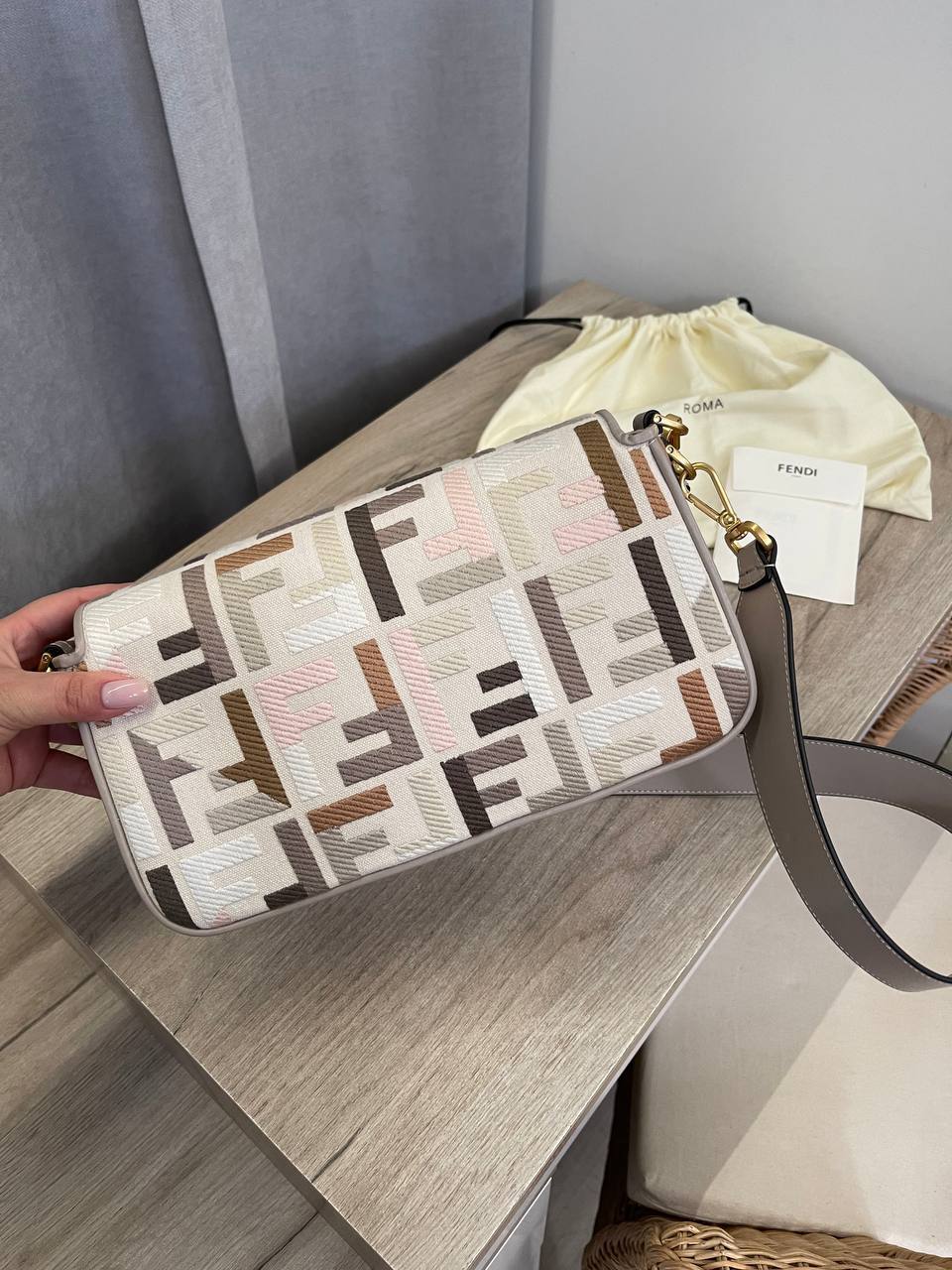 Сумка трендовая женская Fendi BP-51190 Сумка трендовая женская Fendi BP-51190