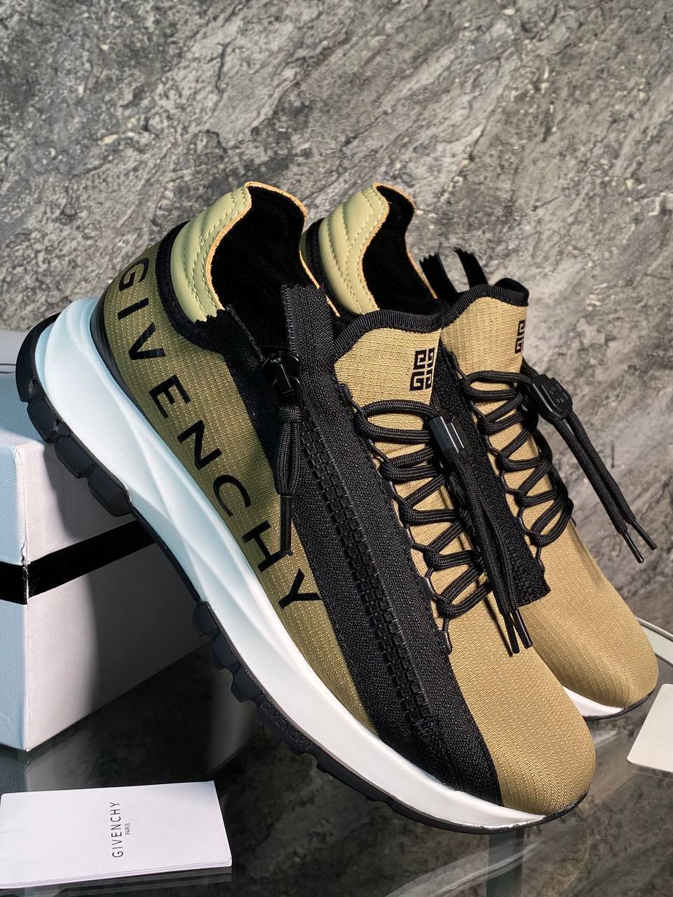 Givenchy стильные бежевые кроссовки BP-51676 Givenchy стильные бежевые кроссовки BP-51676