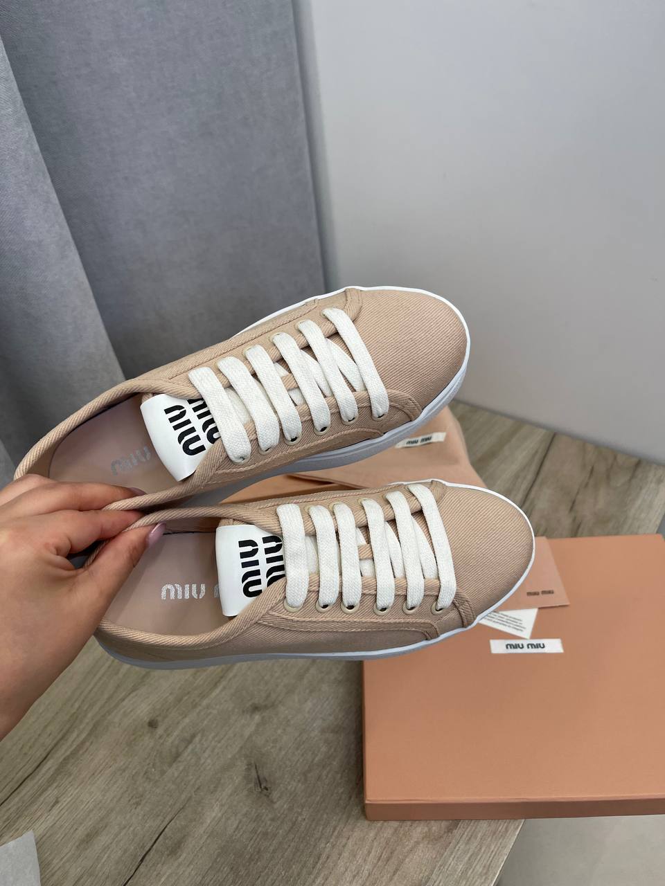 Дизайнерские кеды Miu Miu BP-49939 для женщин Дизайнерские кеды Miu Miu BP-49939 для женщин