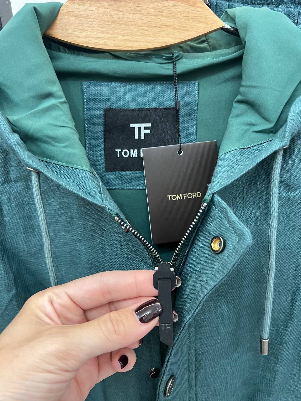 Мужской костюм Tom Ford BP-46669 Мужской костюм Tom Ford BP-46669