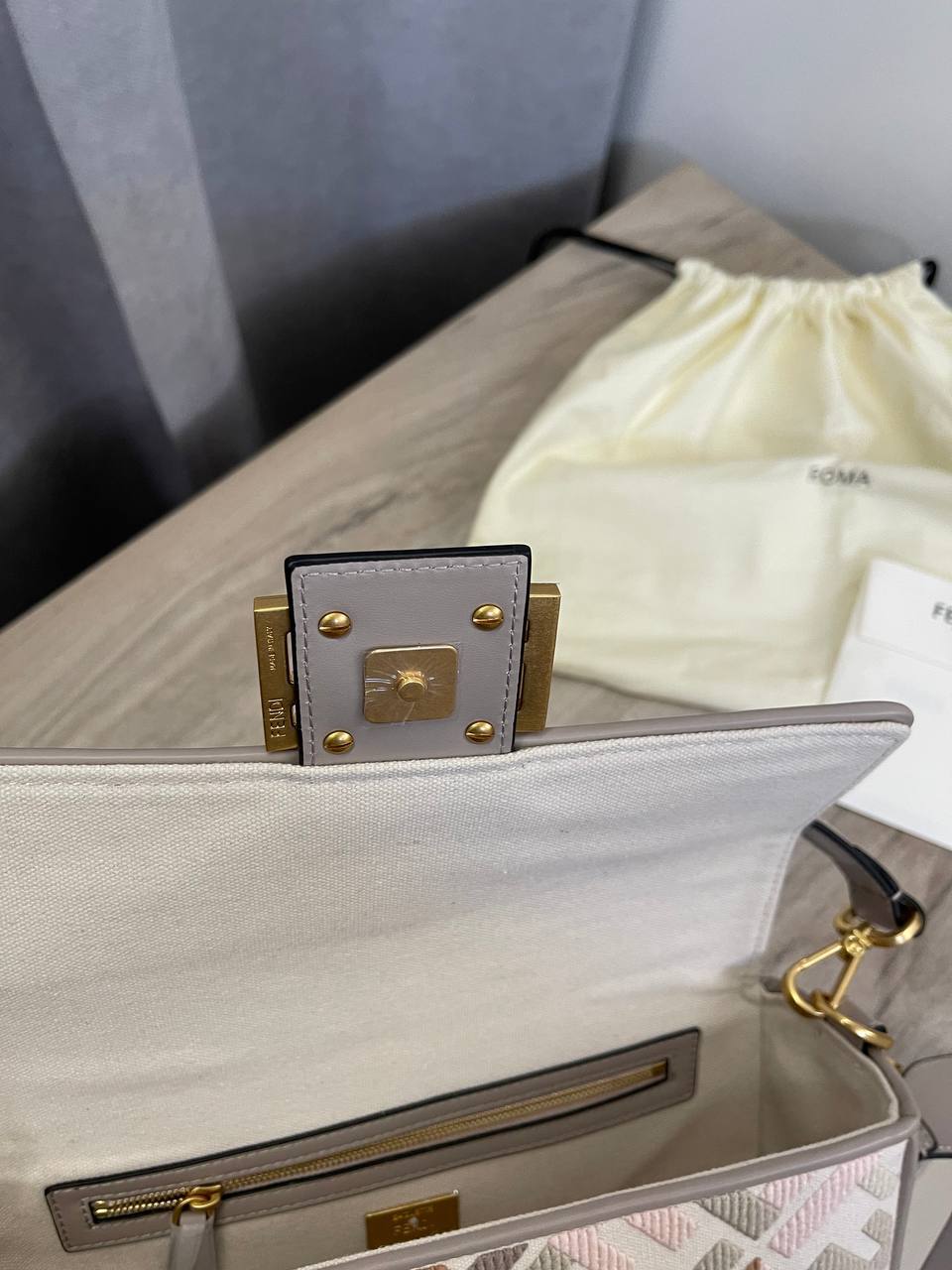 Сумка трендовая женская Fendi BP-51190 Сумка трендовая женская Fendi BP-51190