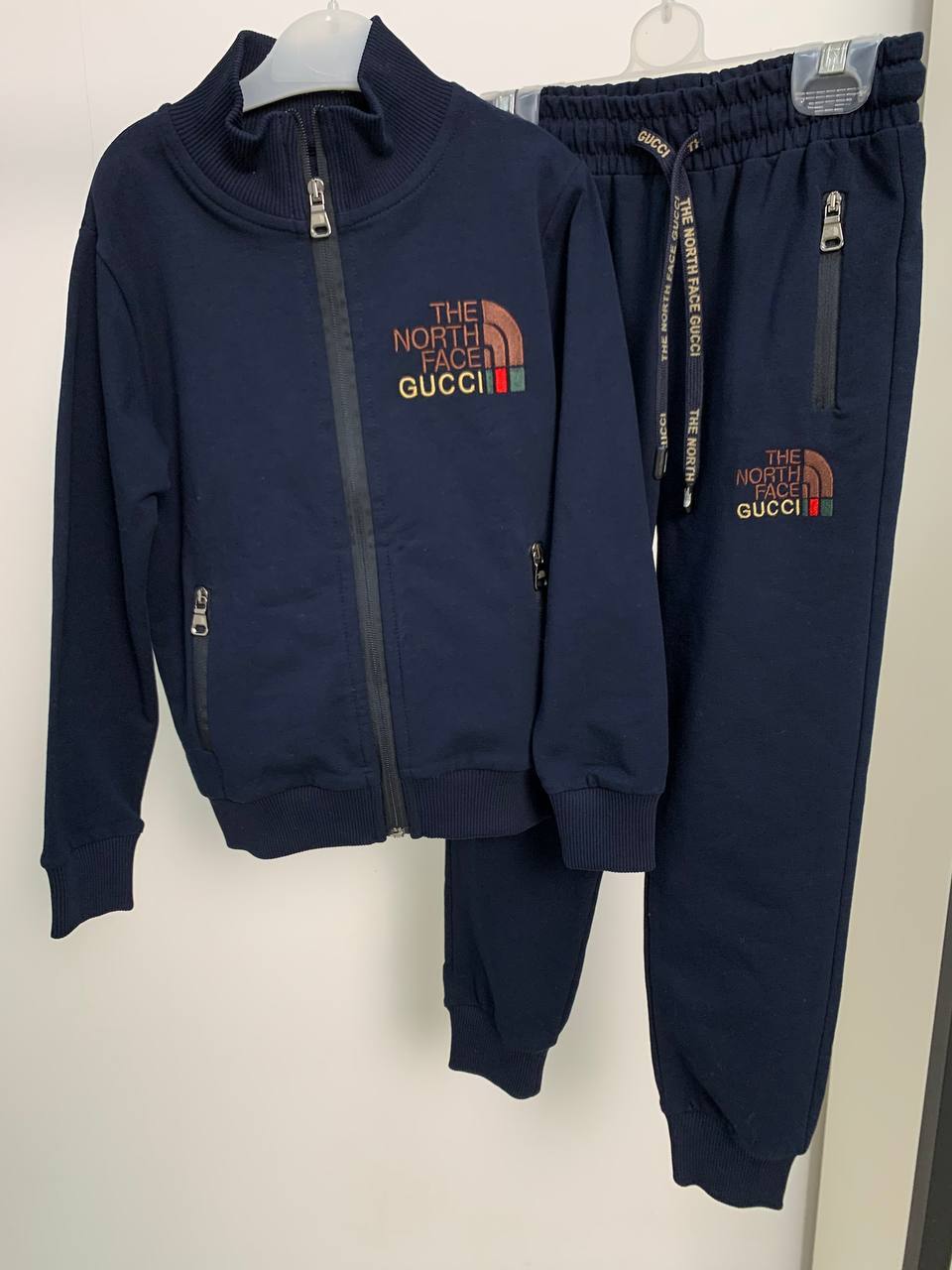 Спортивный Gucci костюм BP-15353 Спортивный Gucci костюм BP-15353