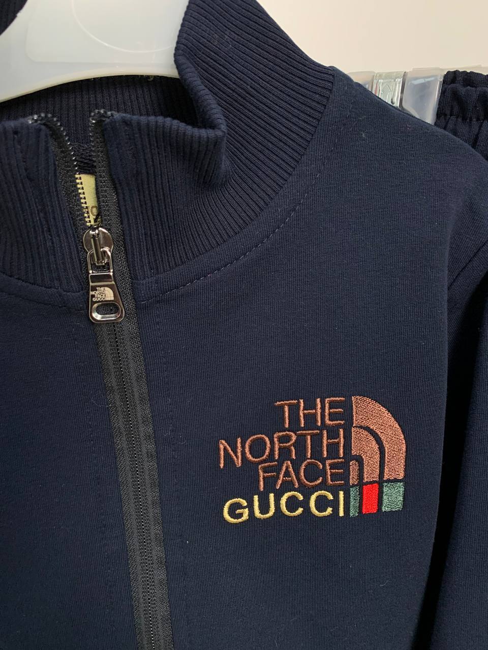 Спортивный Gucci костюм BP-15353 Спортивный Gucci костюм BP-15353