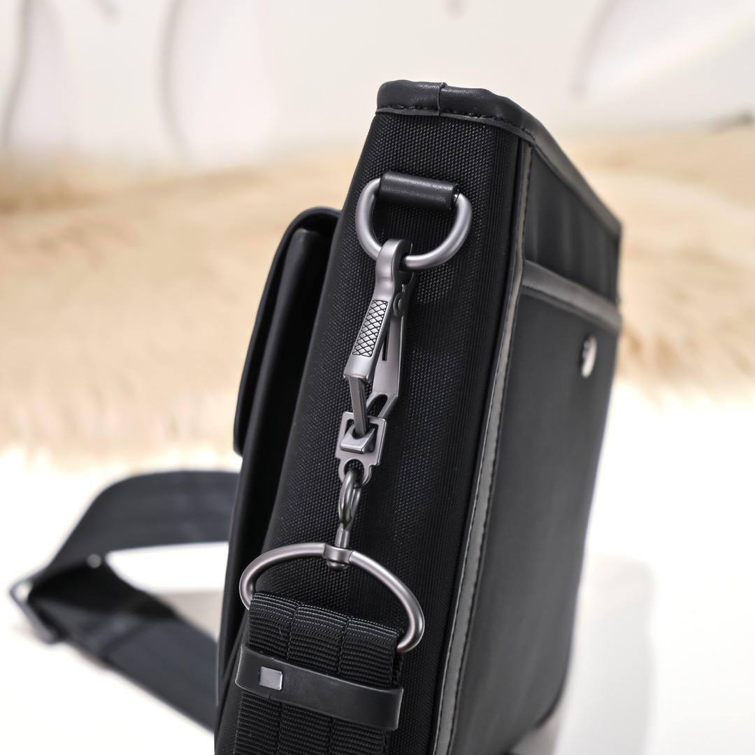 Мессенджер премиум Bottega Veneta BP-39693 Мессенджер премиум Bottega Veneta BP-39693