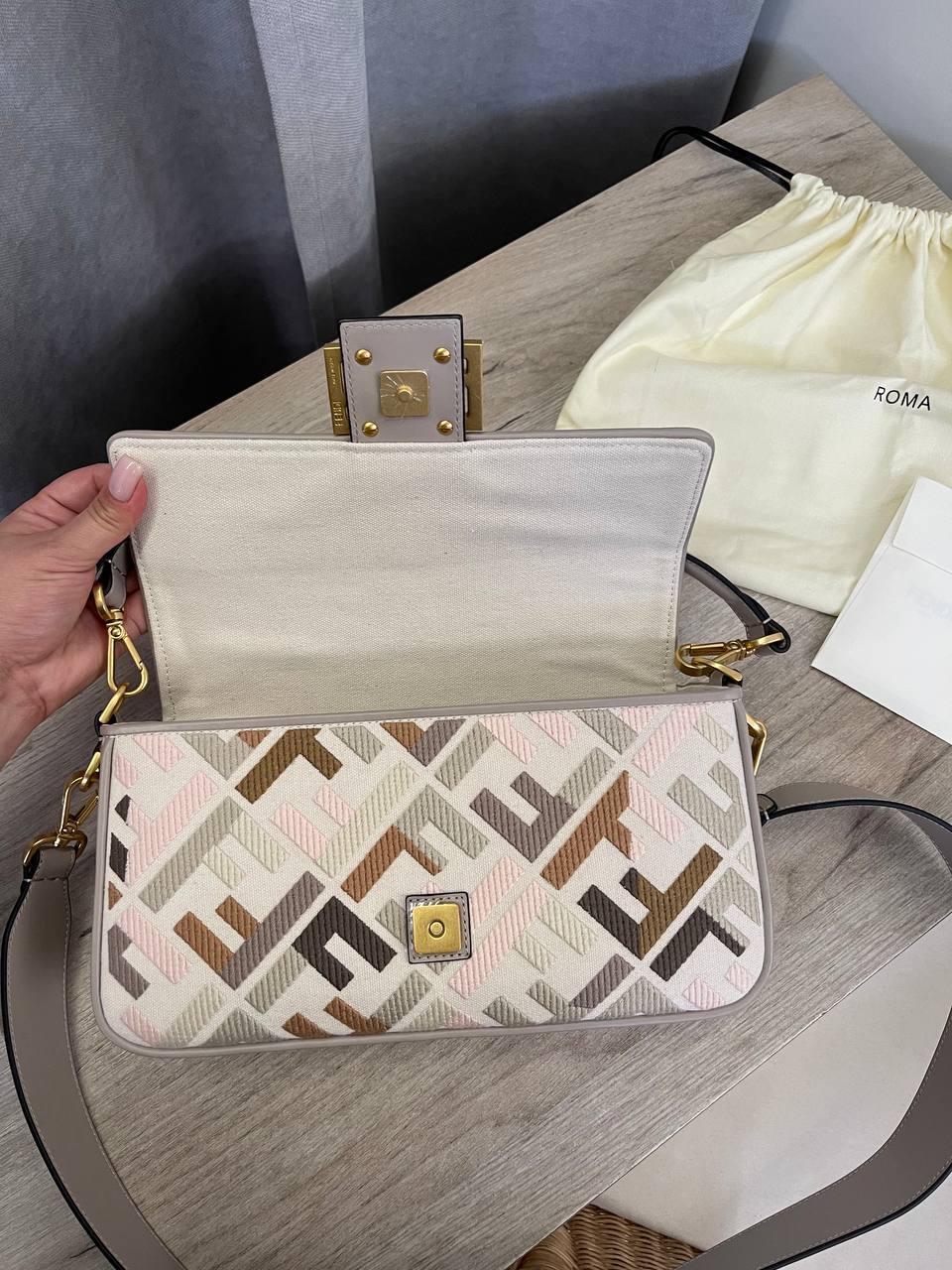 Сумка трендовая женская Fendi BP-51190 Сумка трендовая женская Fendi BP-51190