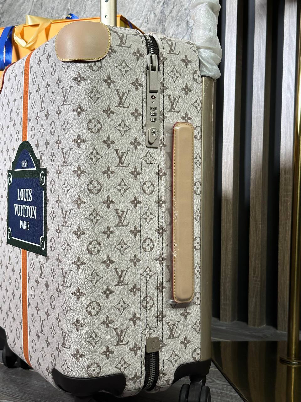 Чемодан для поездок Louis Vuitton BP-40215 Чемодан для поездок Louis Vuitton BP-40215
