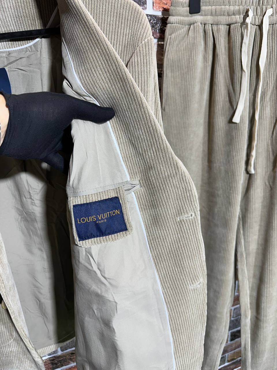 Louis Vuitton костюм мужской BP-52938 Louis Vuitton костюм мужской BP-52938