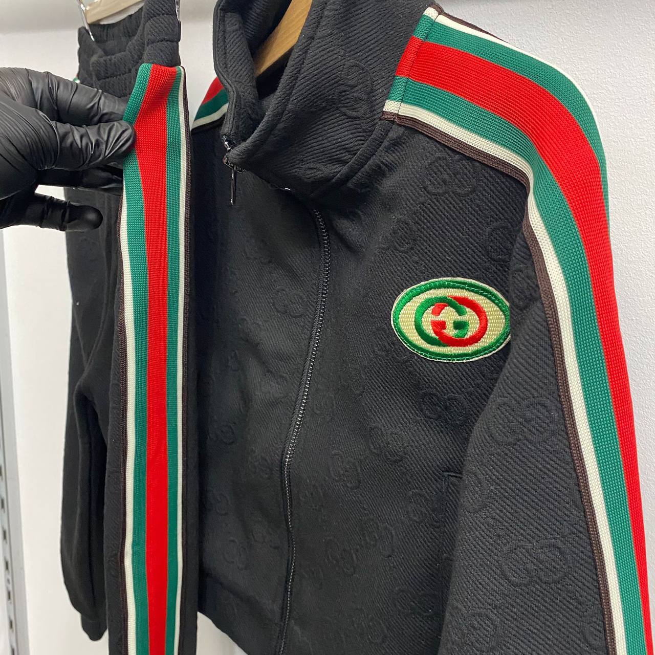 Костюм спортивный Gucci BP-17555 Костюм спортивный Gucci BP-17555