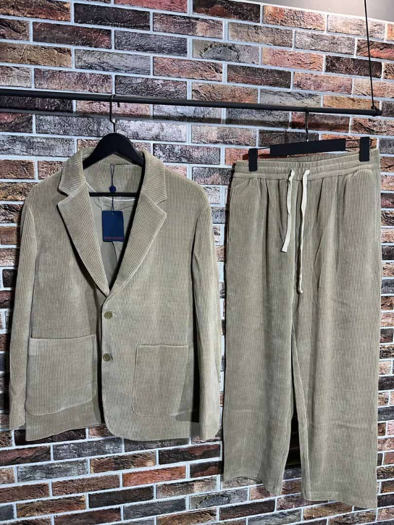 Louis Vuitton костюм мужской BP-52938 Louis Vuitton костюм мужской BP-52938