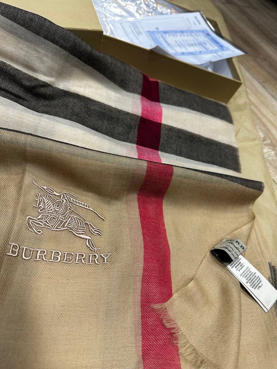 Коллекционный шарф Burberry BP-25457 Коллекционный шарф Burberry BP-25457