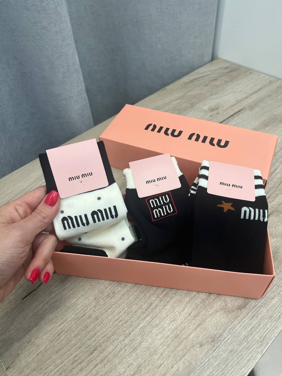 Повседневные носки Miu Miu BP-48821 Повседневные носки Miu Miu BP-48821