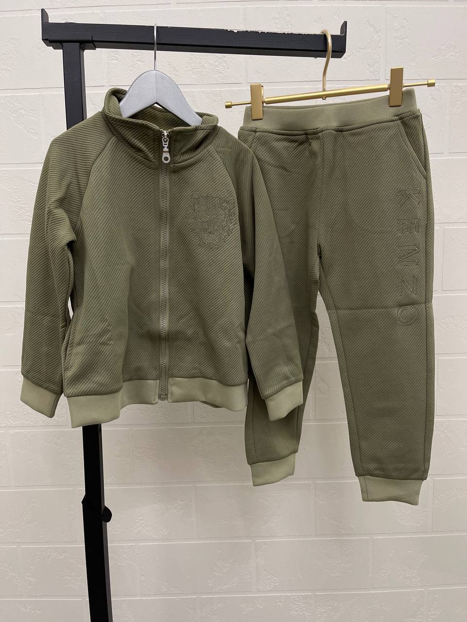 Стильный костюм Kenzo BP-53003 Стильный костюм Kenzo BP-53003