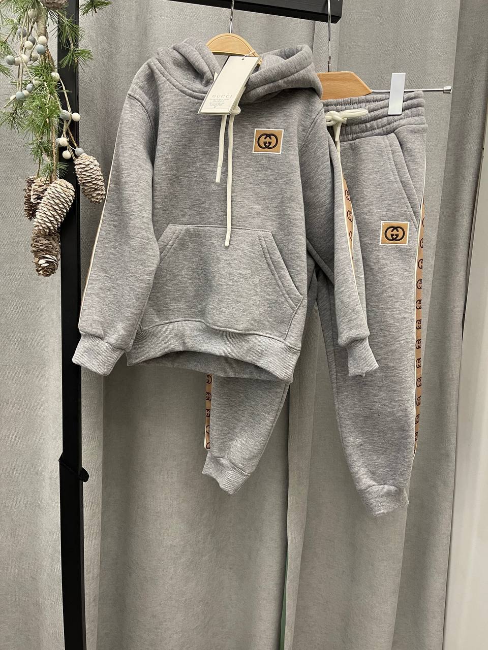 Gucci спортивный костюм BP-44829 Gucci спортивный костюм BP-44829