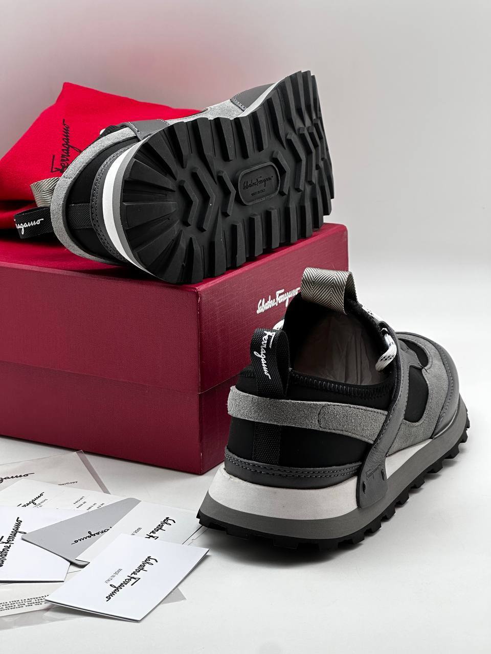 Salvatore Ferragamo кроссовки стильные BP-33212 Salvatore Ferragamo кроссовки стильные BP-33212