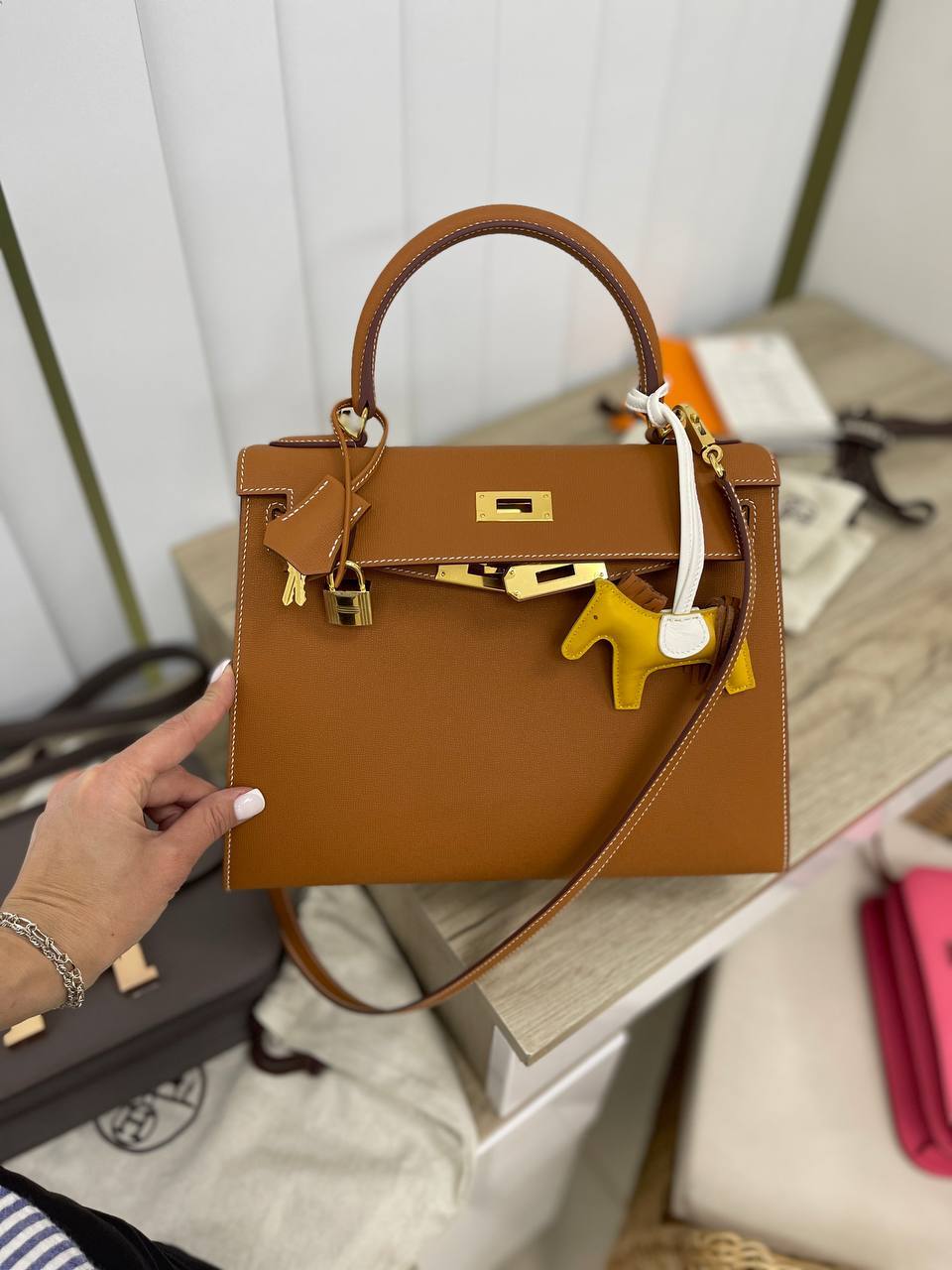 Трендовая сумка женская Kelly, 28 cm Hermes BP-13675 Трендовая сумка женская Kelly, 28 cm Hermes BP-13675
