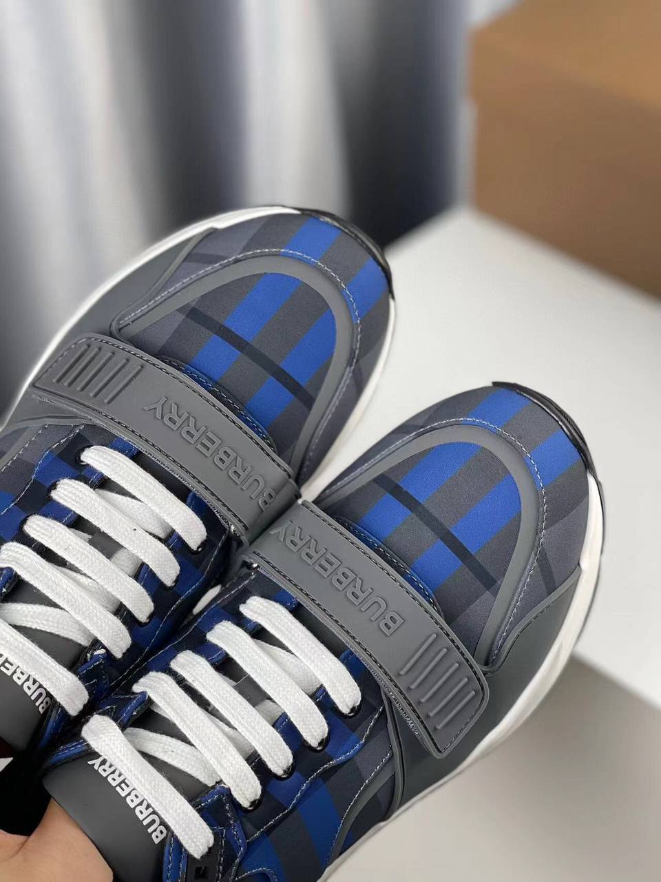 Burberry эксклюзивные кроссовки BP-19706 Burberry эксклюзивные кроссовки BP-19706