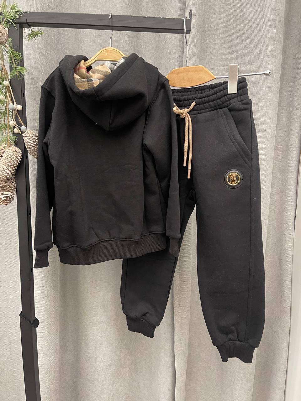 Спортивный костюм Burberry BP-45098 Спортивный костюм Burberry BP-45098