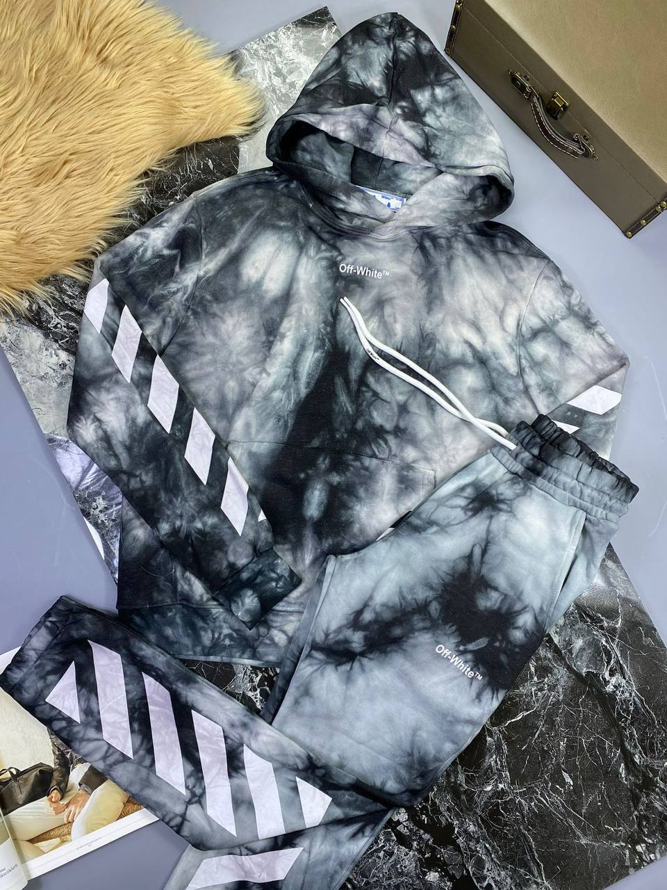 Спортивный дымчатый костюм Off-White™ BP-24261 Спортивный дымчатый костюм Off-White™ BP-24261