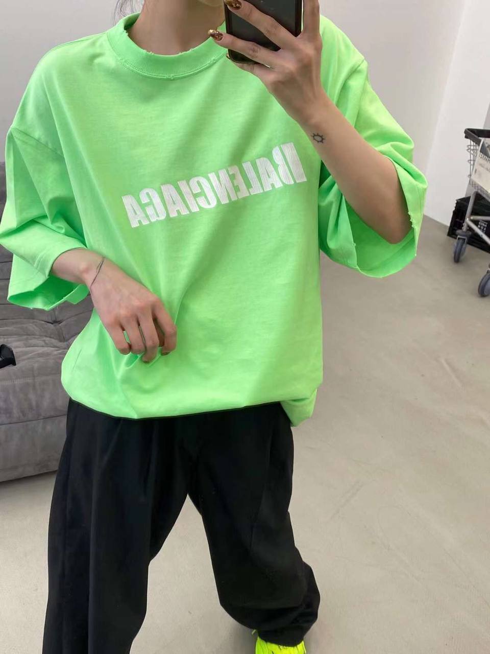 Дизайнерская футболка Balenciaga BP-34452 Дизайнерская футболка Balenciaga BP-34452