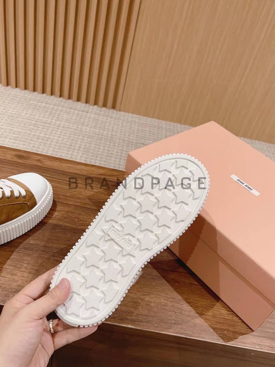 Кроссовки меховые Miu Miu BPLUX12434 Кроссовки меховые Miu Miu BPLUX12434