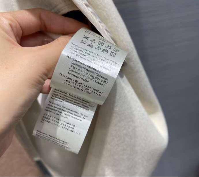 Трендовое пальто Fendi BP-25790 Трендовое пальто Fendi BP-25790