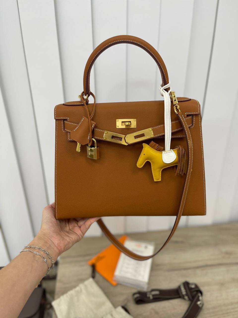 Трендовая сумка женская Kelly, 28 cm Hermes BP-13675 Трендовая сумка женская Kelly, 28 cm Hermes BP-13675