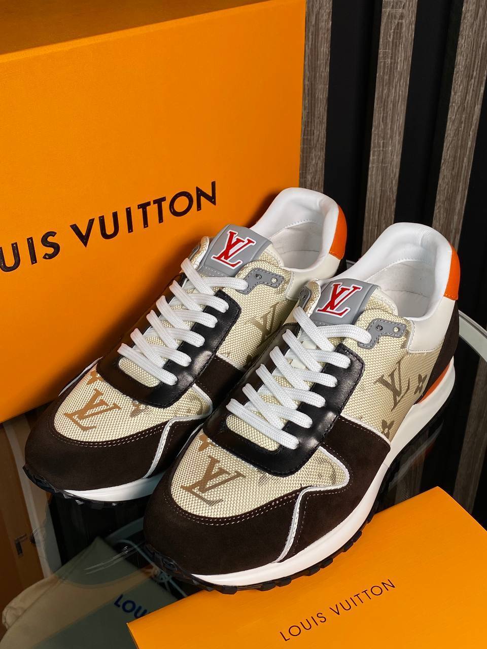 Louis Vuitton стильные кроссовки BP-53714 Louis Vuitton стильные кроссовки BP-53714