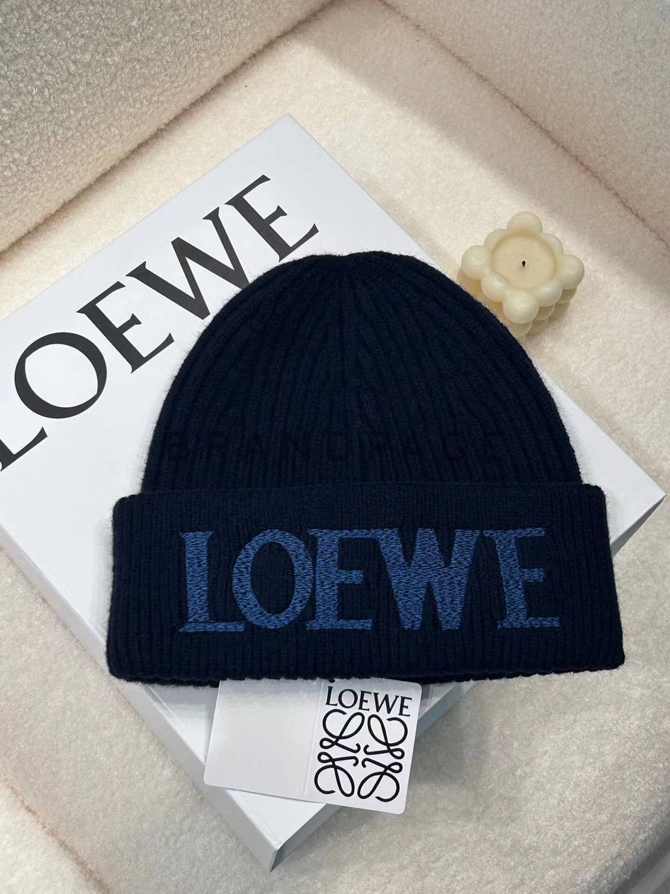 Шапка из шерсти Loewe BPLUX12428 Шапка из шерсти Loewe BPLUX12428
