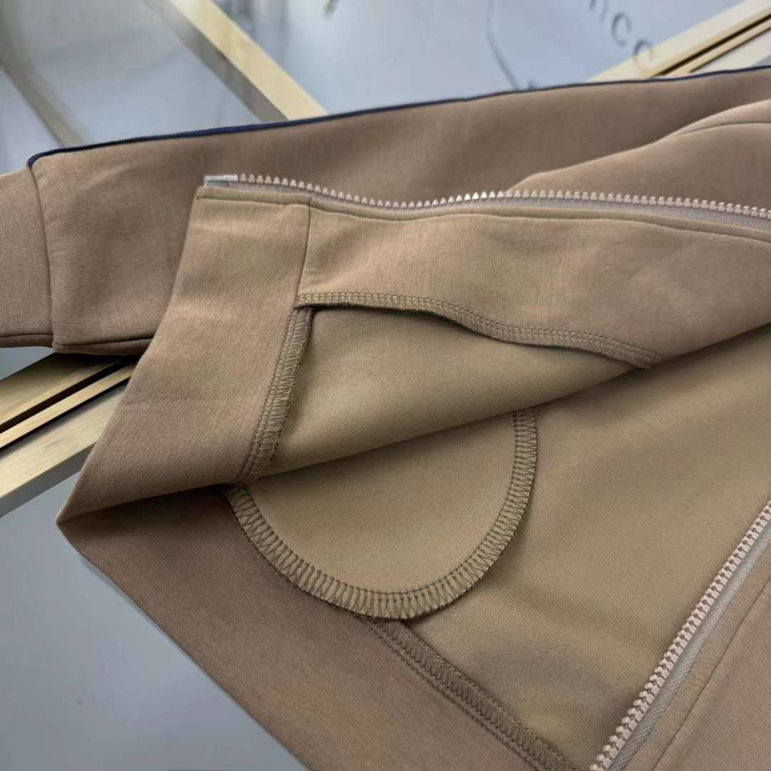 Gucci спортивный костюм BP-53496 Gucci спортивный костюм BP-53496