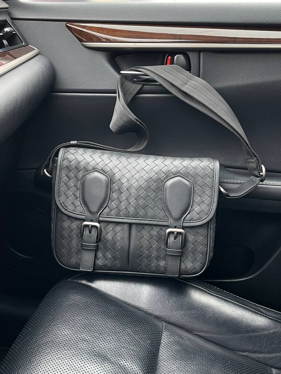 Мессенджер повседневный Bottega Veneta BP-27201 Мессенджер повседневный Bottega Veneta BP-27201